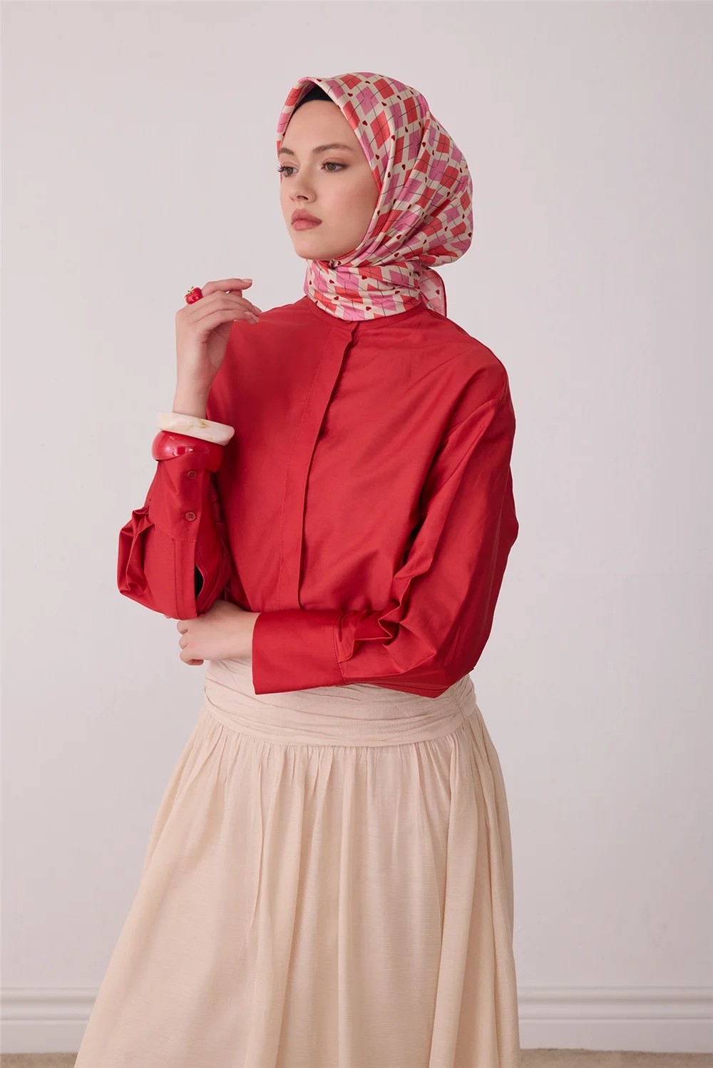 Belli Pembe Geometrik Desen %100 Twill Ipek Eşarp 4408-80 görsel 2