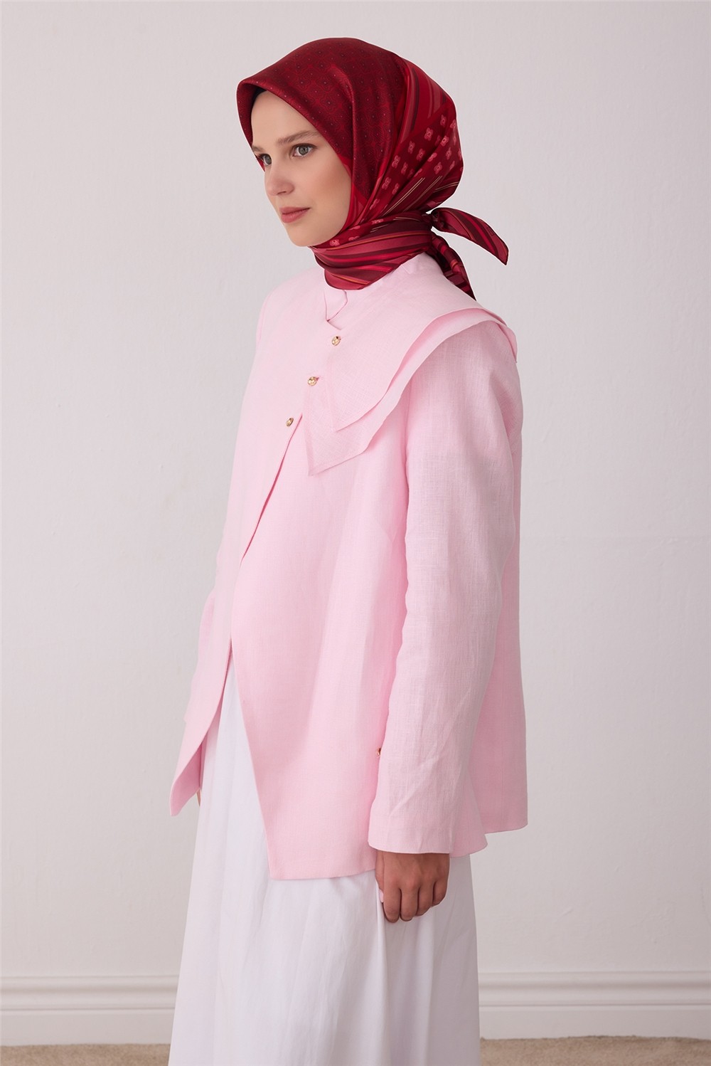 Belli Kırmızı Geometrik Desen %100 Twill Ipek Eşarp 4423-53