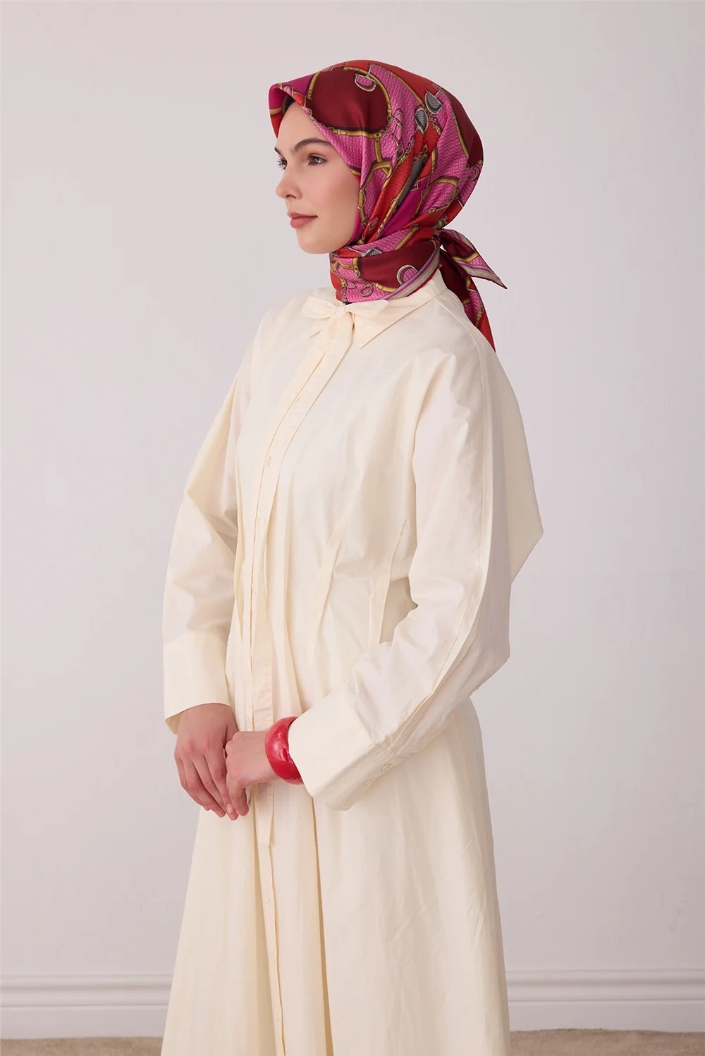 Belli Pembe Geometrik Desen %100 Twill Ipek Eşarp 4400-07