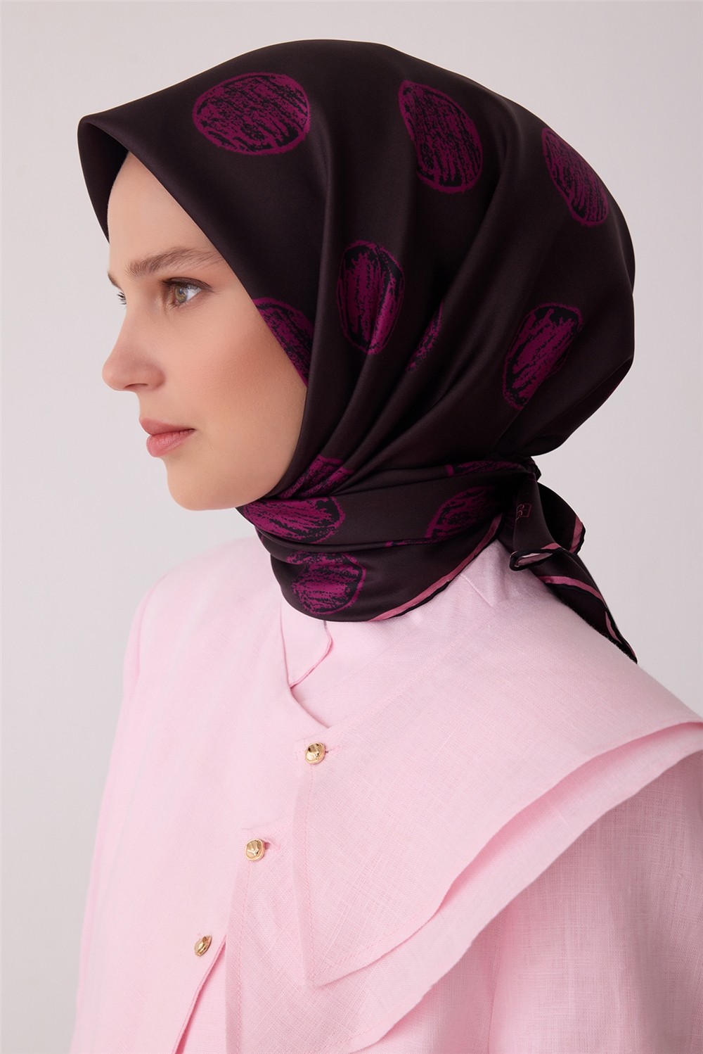 Belli Kahverengi Geometrik Desen %100 Twill Ipek Eşarp 4427-33 görsel 2