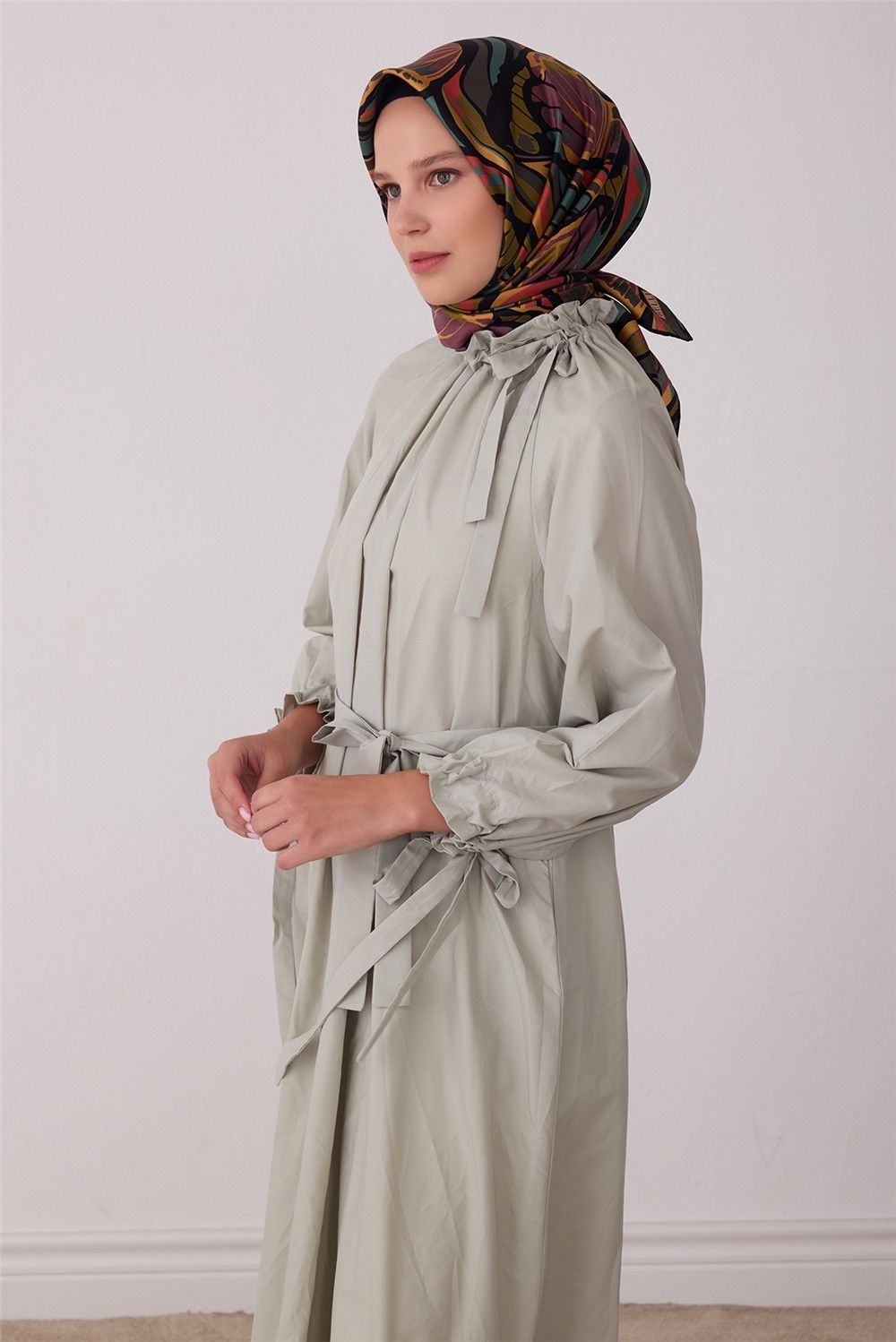 Belli Siyah Soyut Desen %100 Twill Ipek Eşarp 4417-37
