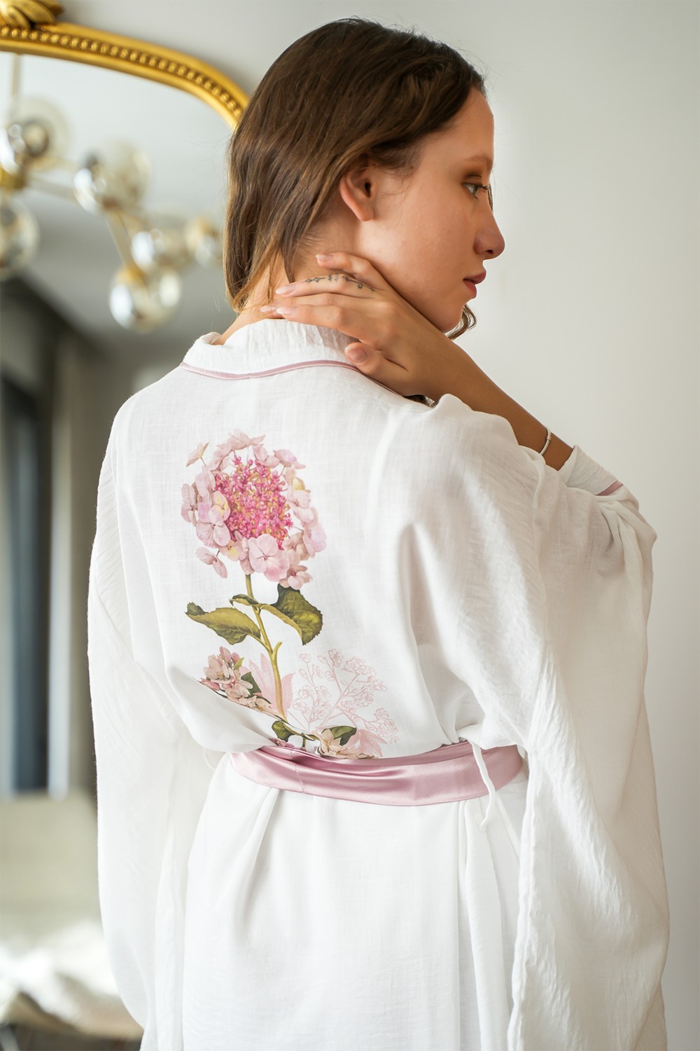 Mita Concept Beyaz Renk Ham Keten Kare Kol Kimono