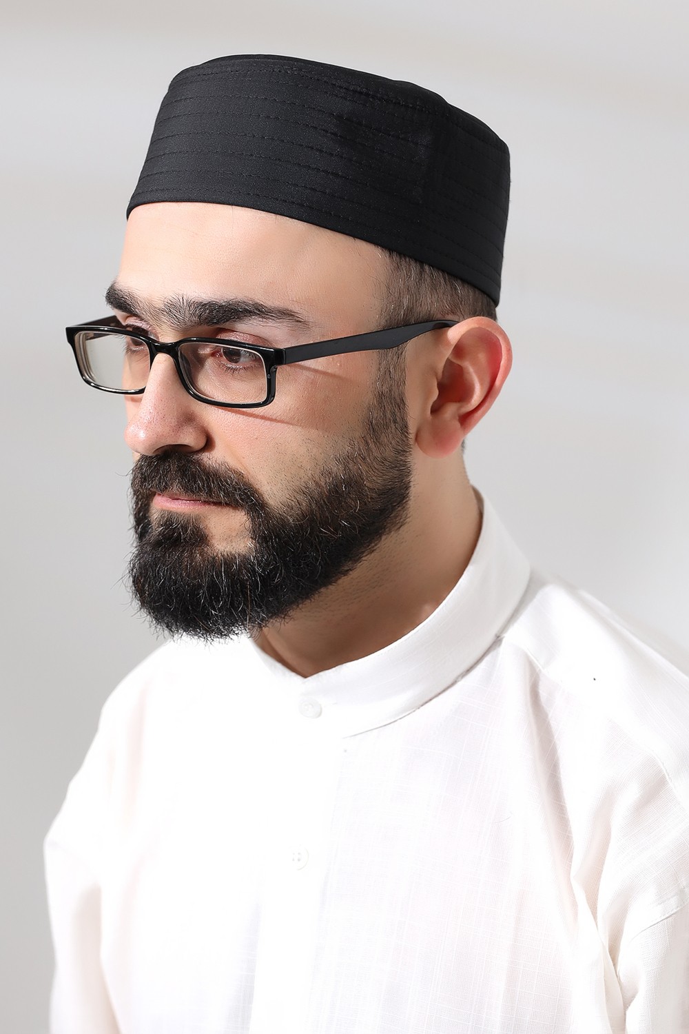 İhvan Gri Kapitone Elif Vav Nakışlı Kalıp Namaz Takkesi görsel 3