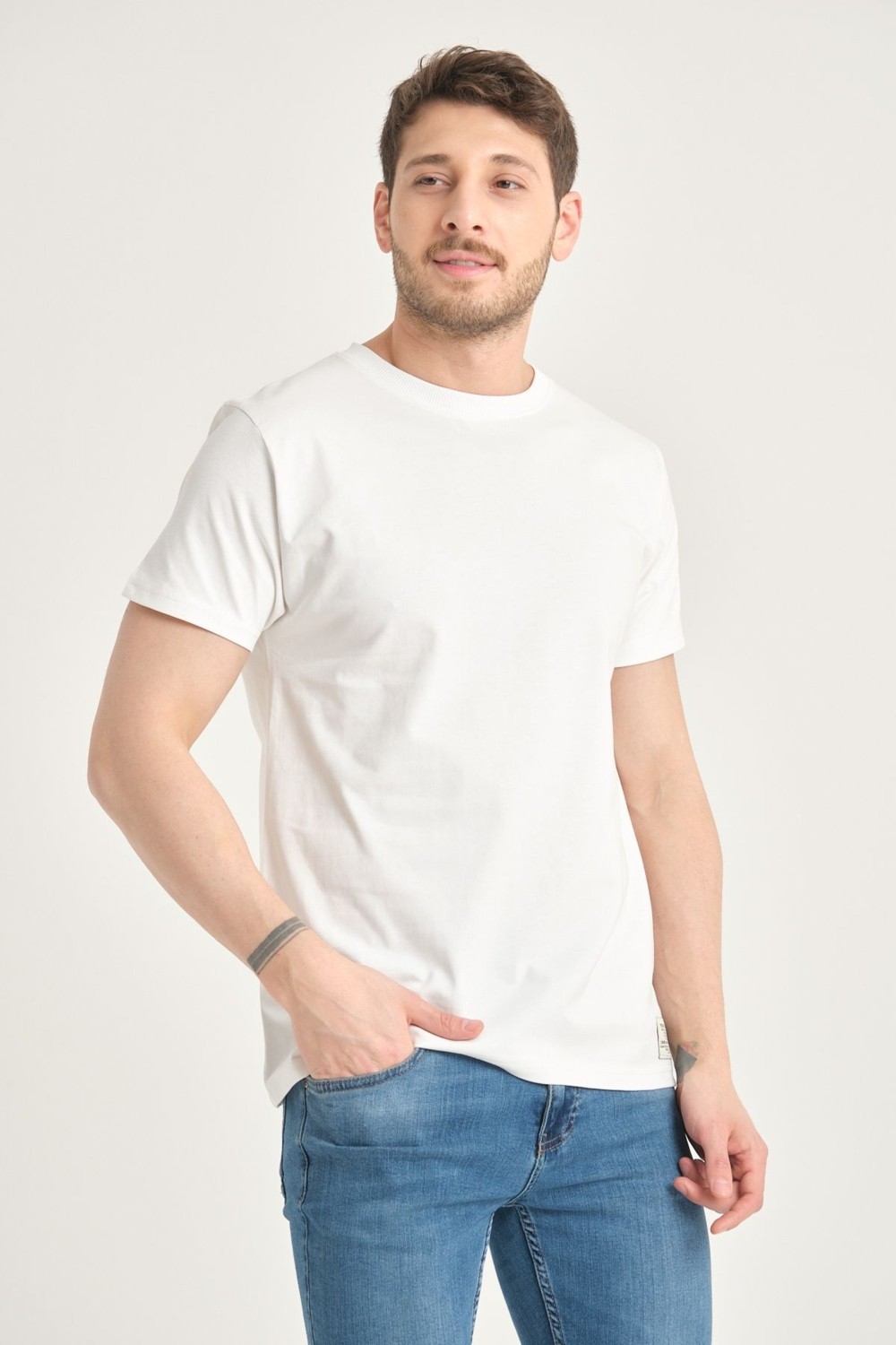 Four Man Erkek Pamuk Standart Kalıp Kolay Kırışmayan Kumaş Özelliğine Sahip Düz Renk Basic Tişört görsel 7