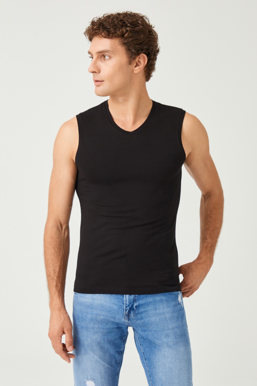 FSM 1453 Fsm1453 Erkek Pamuklu Süprem Penye Slim Fit V- Yaka Kolsuz Likralı Üst 6'lı - 1015 görsel 2