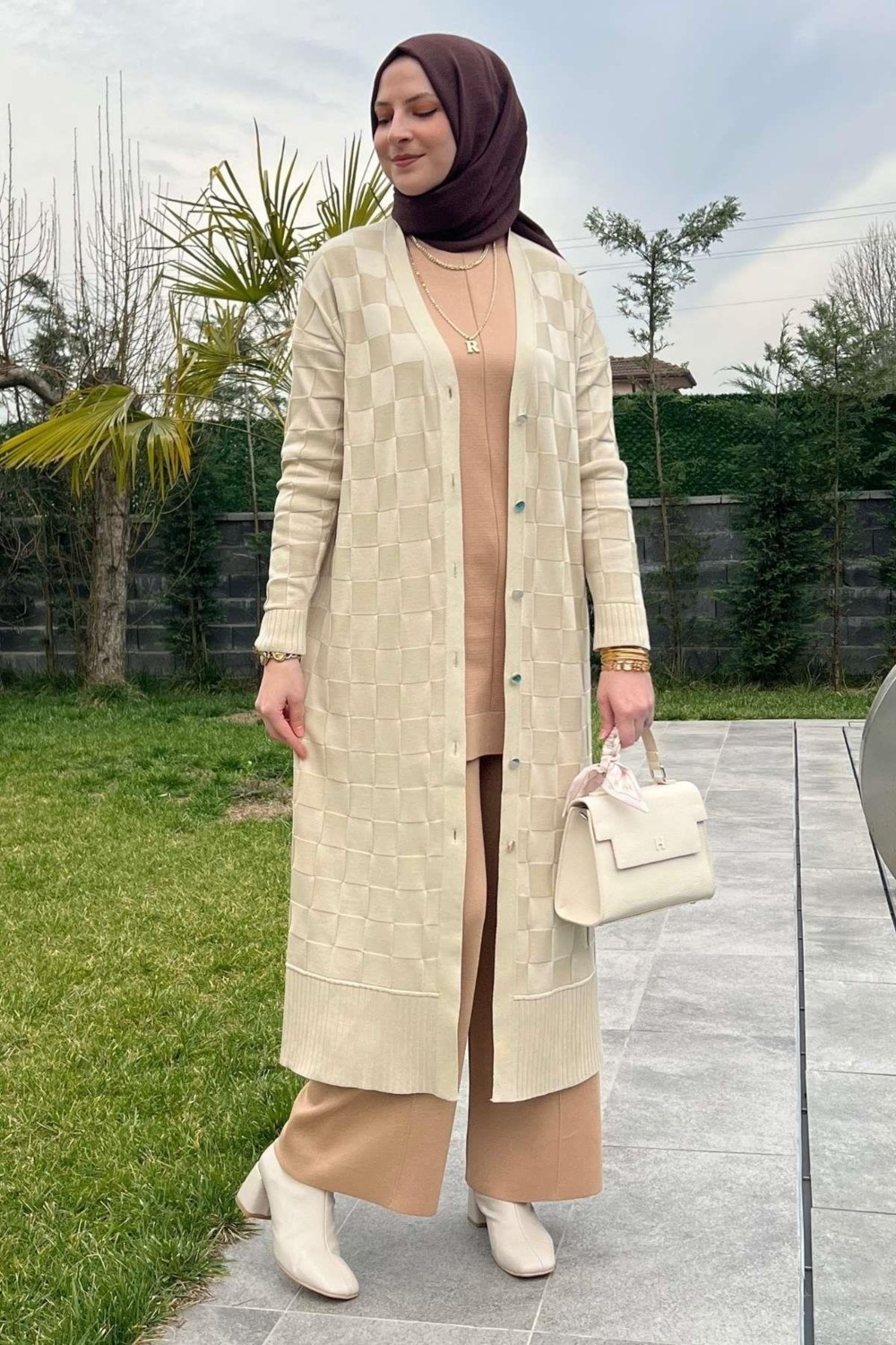 Rabia Şamlı Dama Desenli Bej Triko Hırka görsel 3
