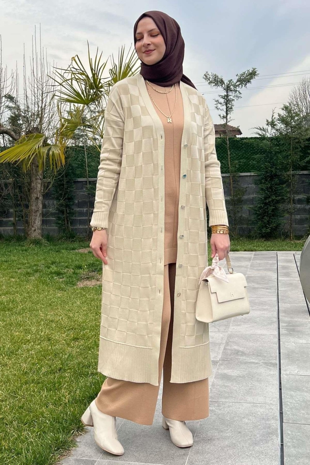 Rabia Şamlı Dama Desenli Bej Triko Hırka görsel 5