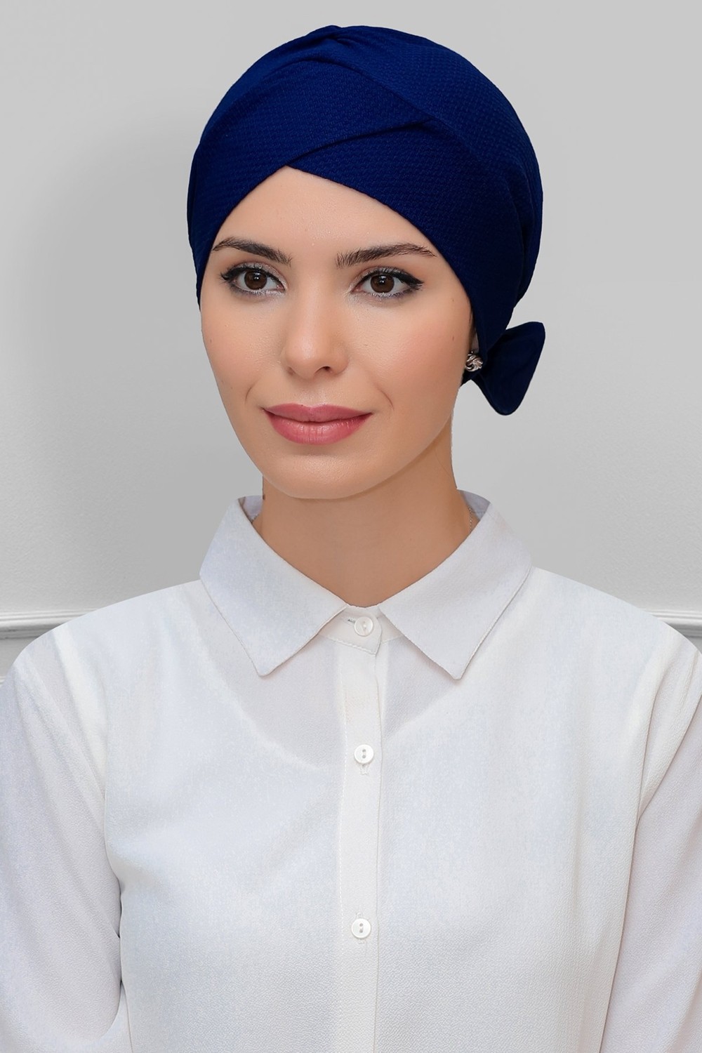 Hürrem Bone Lacivert Pratik Hazır Geçmeli Tesettür Bone Petekli Fiyonklu Çift Taraflı Tek Çapraz 1865_02