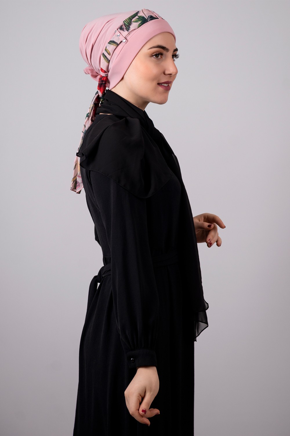 Hürrem Bone Pudra Pratik Hazır Geçmeli Tesettür Bone Sandy Kumaş Desenli Şifon Kemerli 1305D_06 görsel 4
