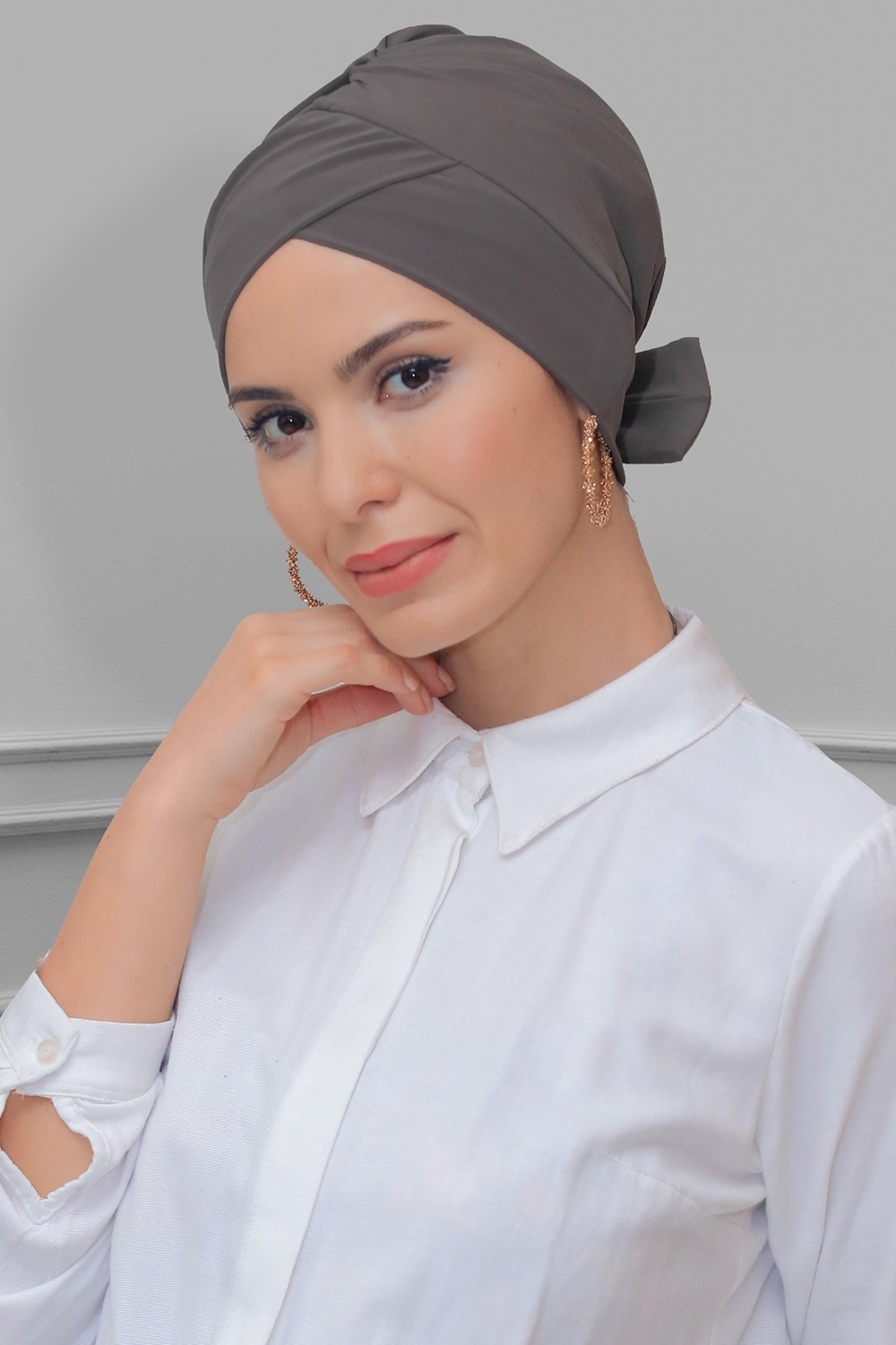 Hürrem Bone Şarabi Pratik Hazır Geçmeli Tesettür Bone Sandy Kumaş Fiyonklu Çift Taraflı Tek Çapraz 1833_08 görsel 5