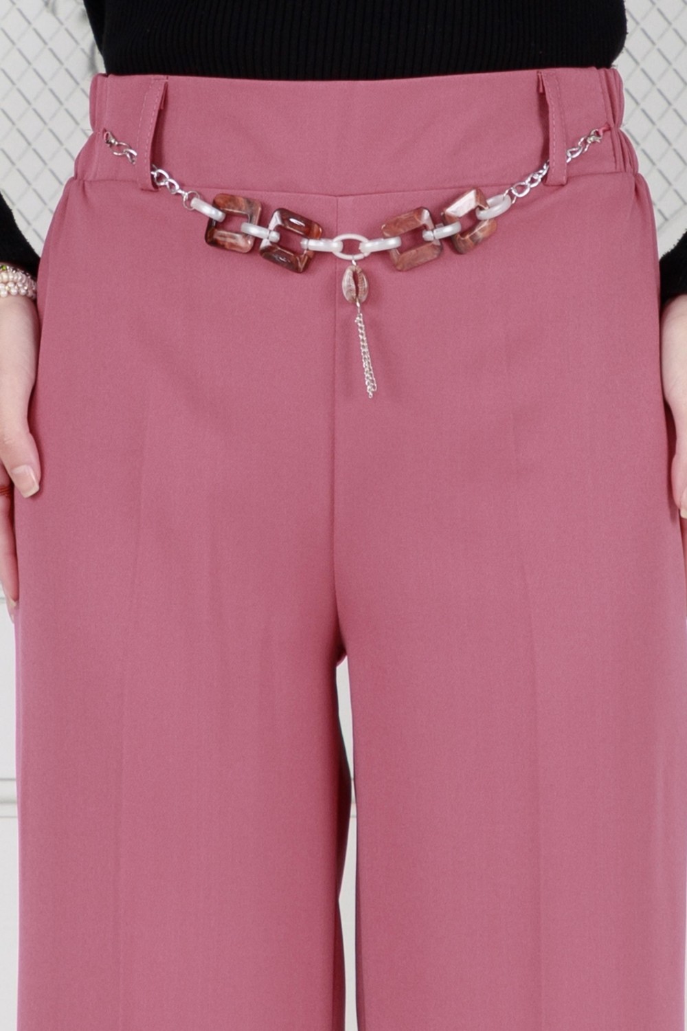 Sevitli Zincir Detaylı Bol Paça Pantolon-Pembe görsel 4