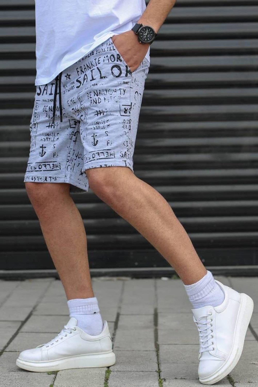 Madmext Gri Pano Baskılı Kapri Erkek Regular Fit Çift Cepli Yazlık Şort