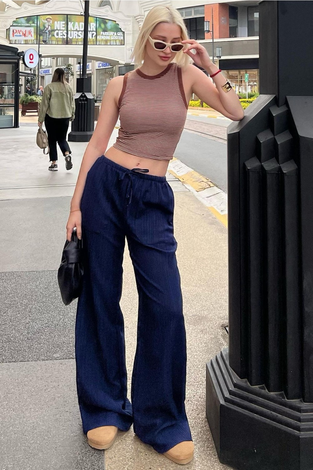 Madmext Bordo Kalın Askılı Crop Atlet Kadınlar İçin Esnek Likra Kumaş 50% Pamuk 50% Polyester görsel 6