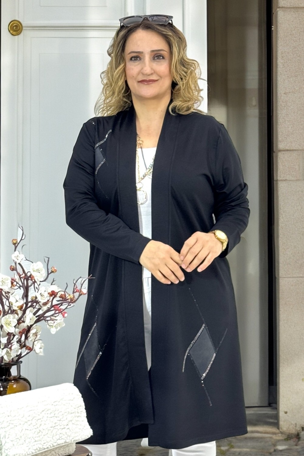 Yagmur Beren Taş Işlemeli Deri Garnili Şal Yaka Büyük Beden 3 Iplik Kap Ceket görsel 4