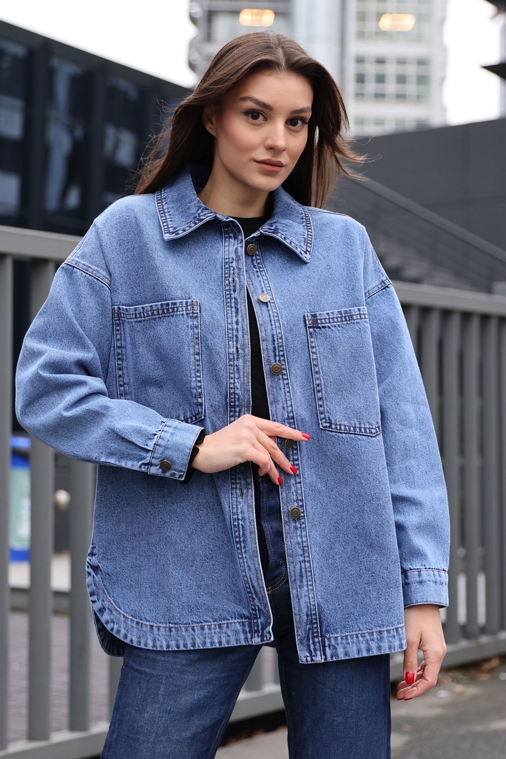 Bigdart Çift Cepli Oversize Denim Ceket Kadın 100% Pamuk Lacivert Renkli Şık Tasarım görsel 3