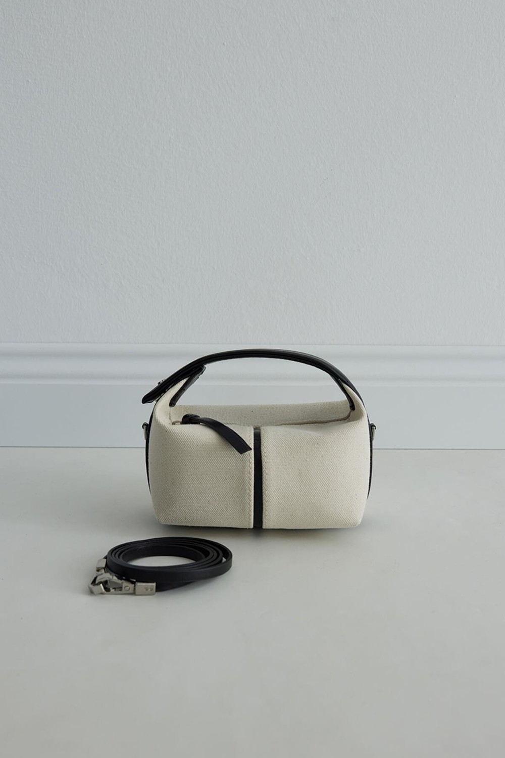 Suud Collection Krem Archi Bonbon Bag Kadın Deri Askılı Günlük Kullanım İçin Şık Çanta görsel 2