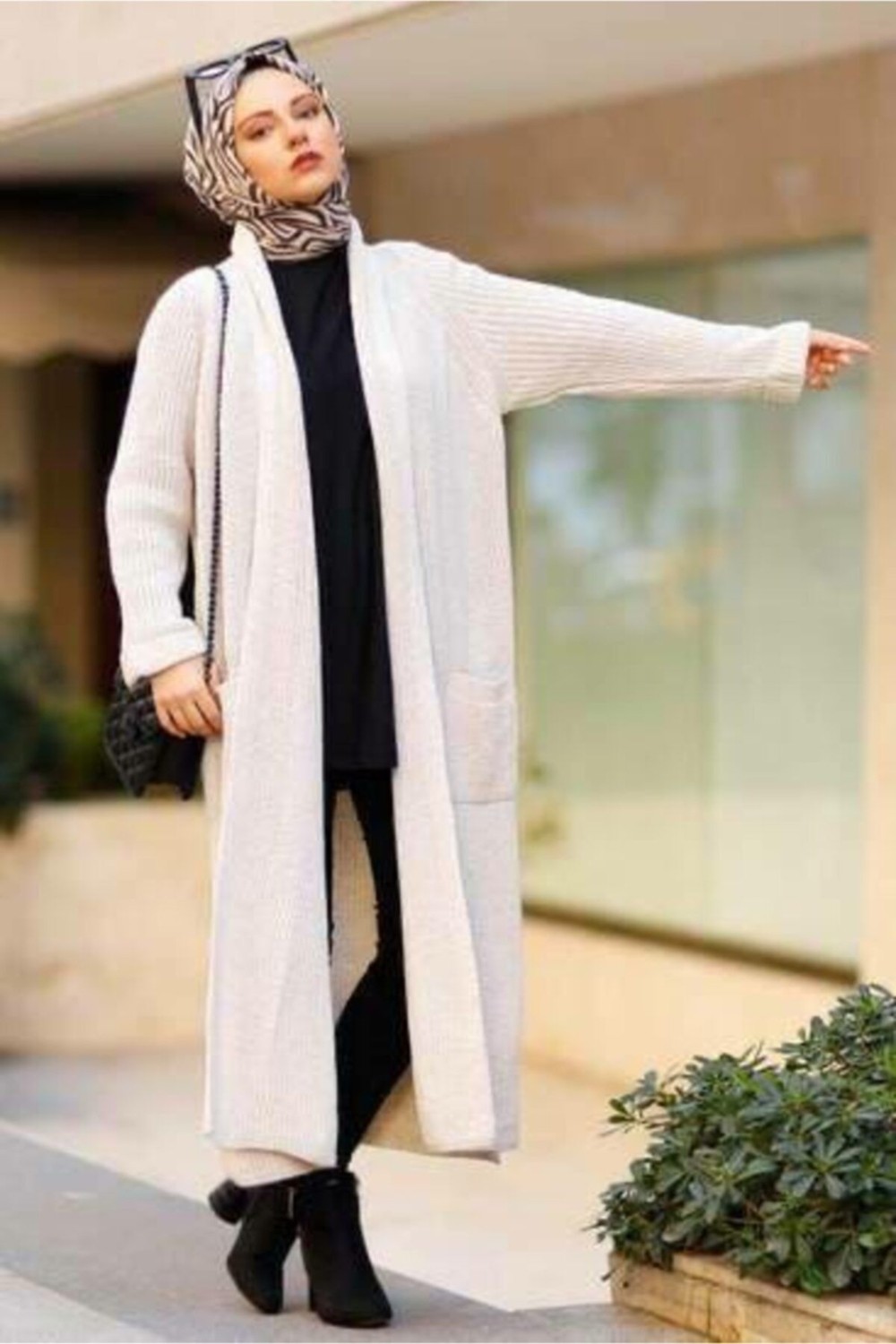 Pamuk Butik Kadın Kışlık Salaş Cepli Uzun Hırka Antrasit Renkli Triko Malzeme ile Şık Tasarım -PMK60