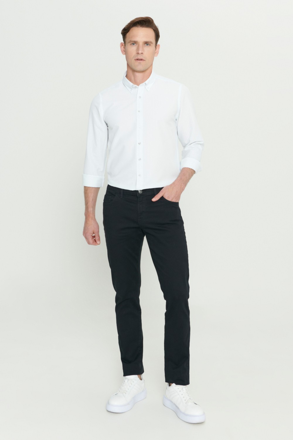 Altınyıldız Classics Erkek Siyah Diz İzi Yapmayan Slim Fit Dar Kesim 5 Cep Pamuklu Kanvas Esnek Chino Pantolon