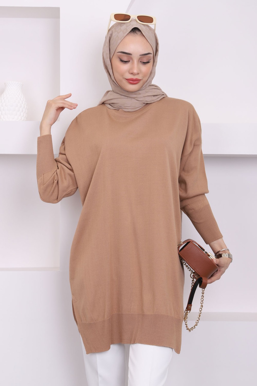 İmaj Butik K. Yağyeşili Salaş Triko Tunik Kadınlar İçin Akrilik Kumaş ve Bisiklet Yaka Tasarımı