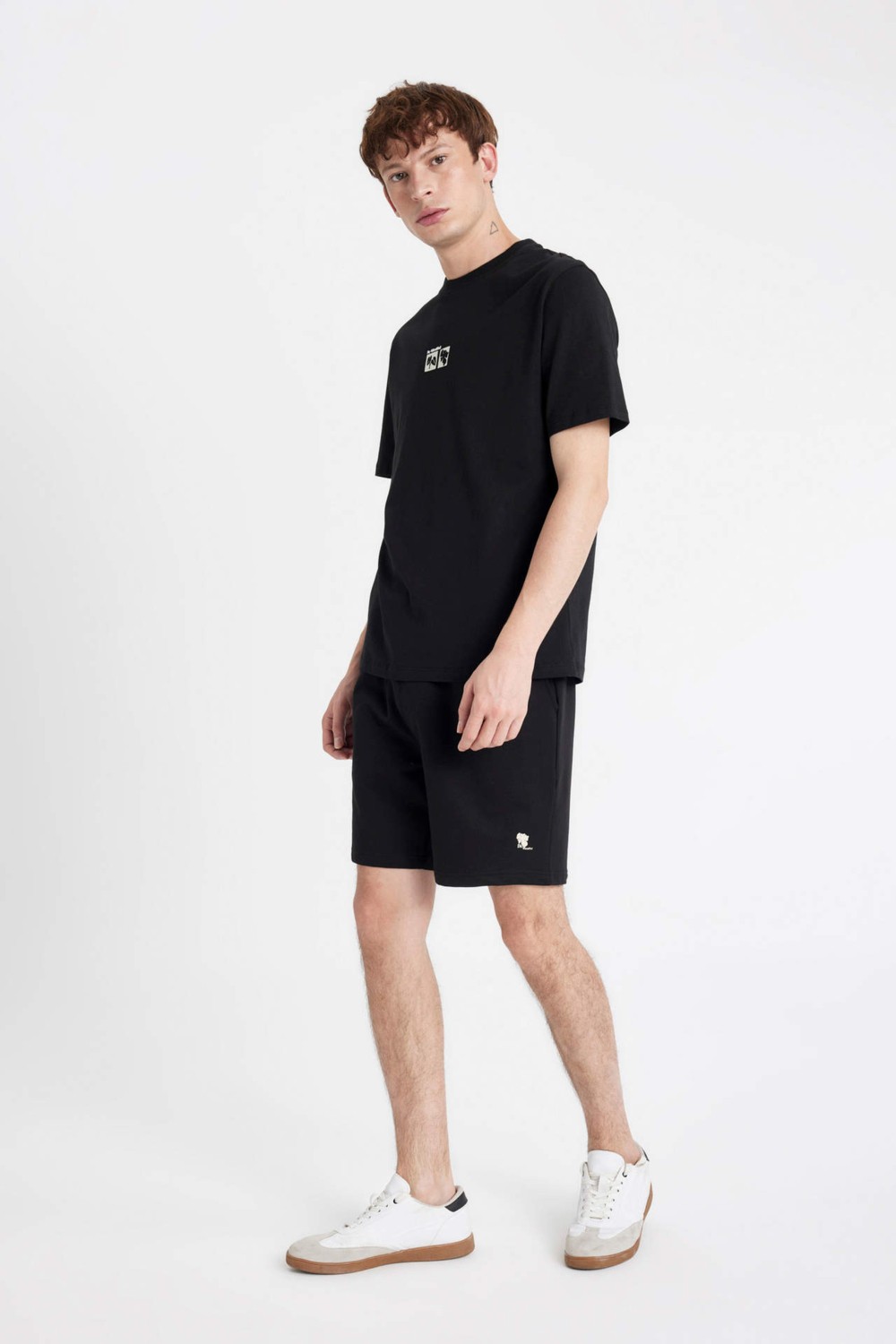 DeFacto Slim Fit Dar Paça Şort A3893AX24HS görsel 3