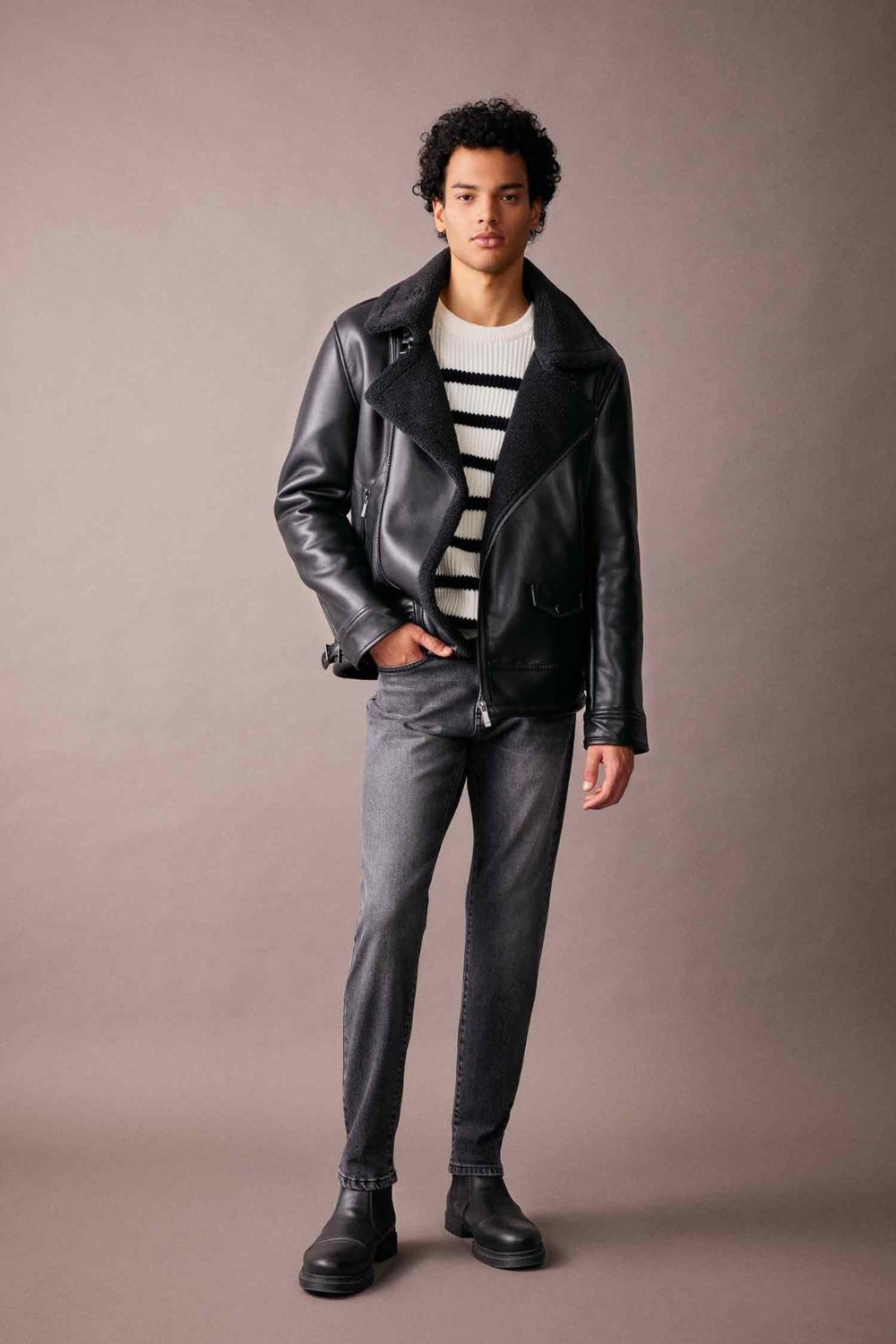 DeFacto Slim Fit Astarlı Suni Deri Mont A4392AX23WN Erkek Siyah-BK27 Modern Tasarım 100% Poliüretan görsel 2