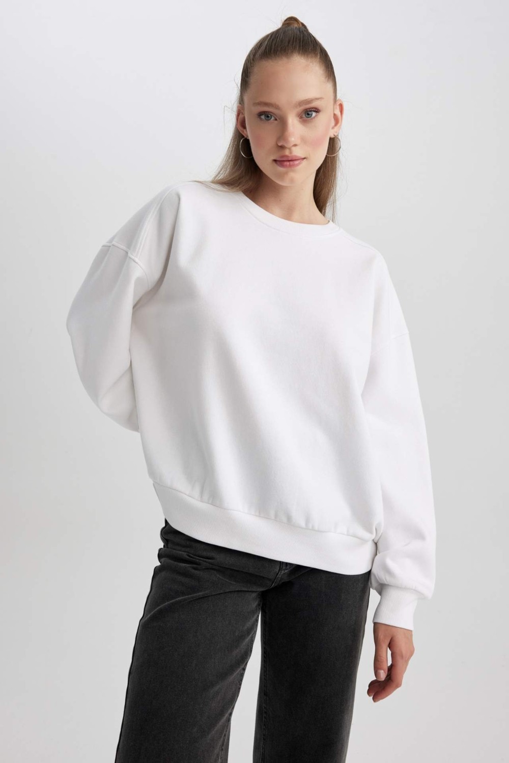 DeFacto Coool Oversize Fit Bisiklet Yaka Kalın Sweatshirt A4177AX23WN