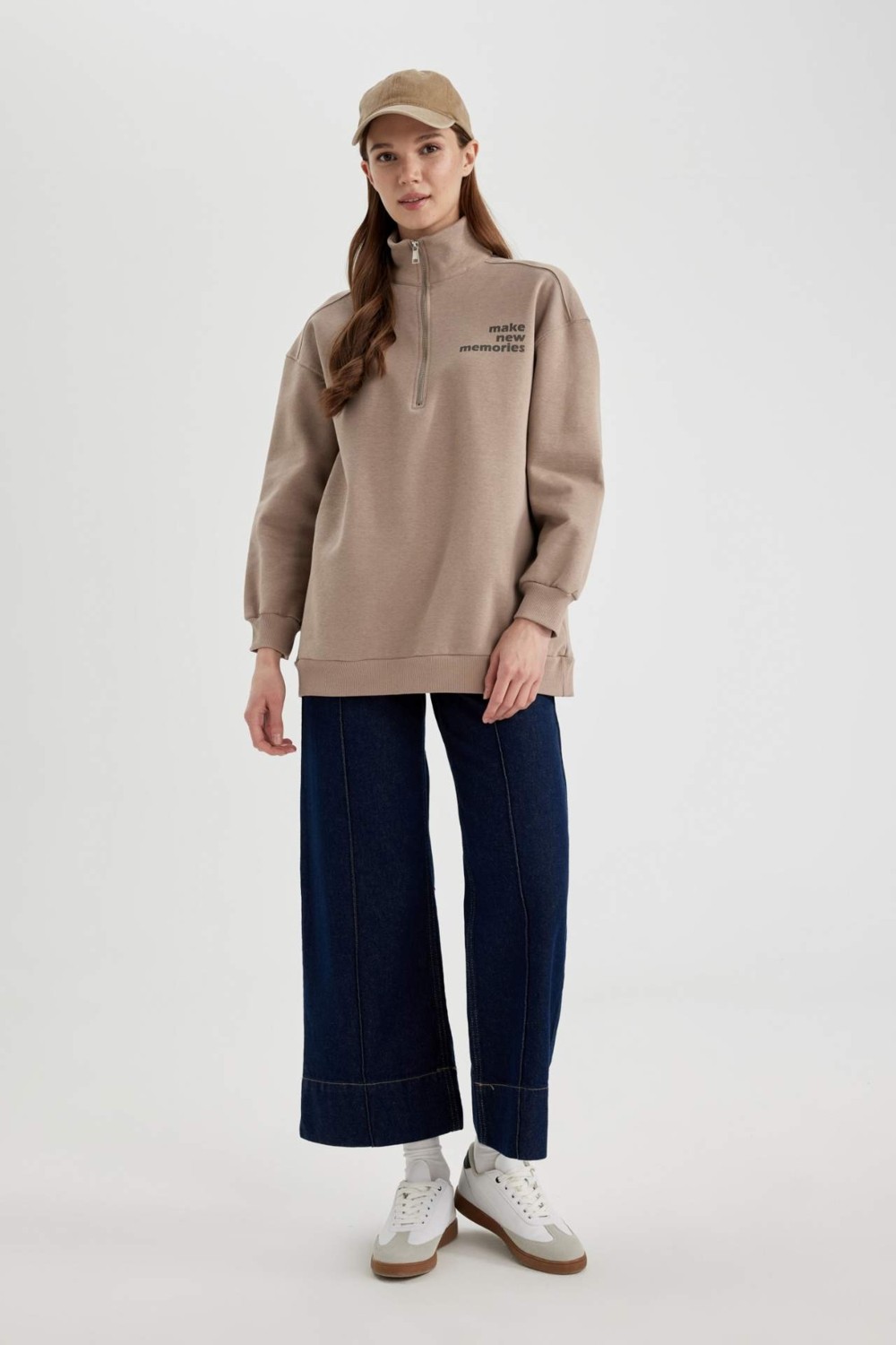 DeFacto Regular Fit Fermuarlı Dik Yaka Baskılı İçi Yumuşak Tüylü Kalın Sweatshirt Tunik görsel 2