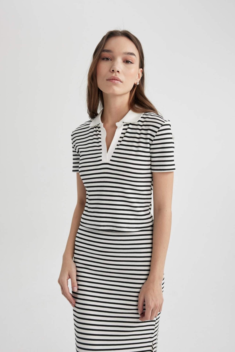 DeFacto Fitted Çizgili Polo Yaka Kısa Kollu Tişört A0380AX24SM görsel 4