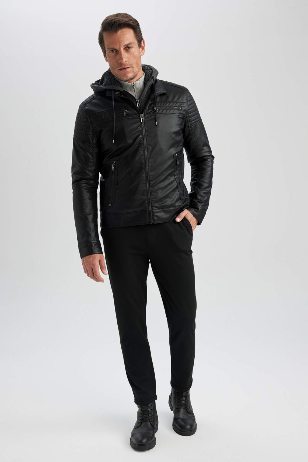 DeFacto Slim Fit Kapüşonlu Pelüş Astar Ceket Suni Deri Mont N9693AZ23WN görsel 2