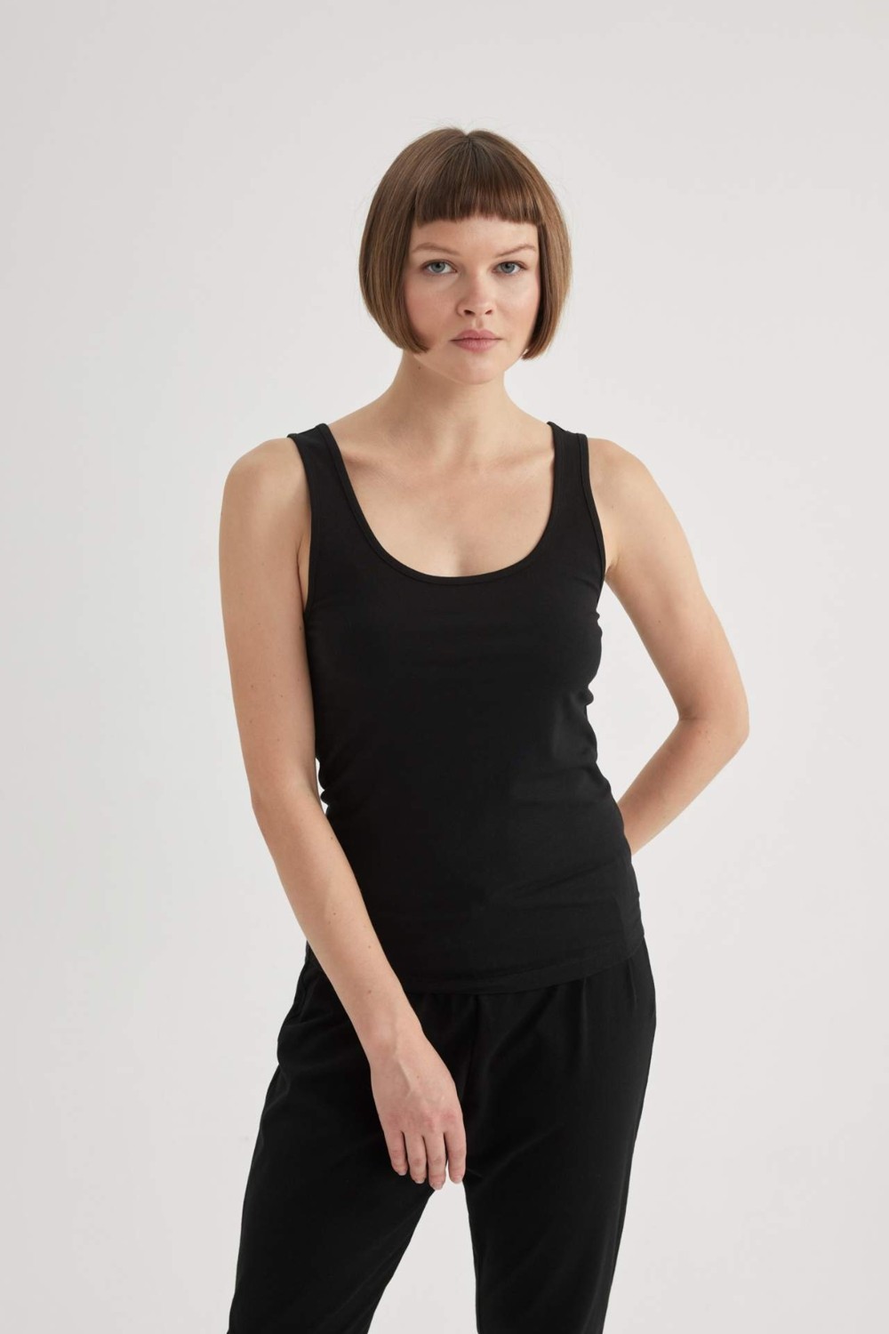 DeFacto Kadın Regular Fit Pamuklu Basic Düz Siyah İç Atlet Nefes Alabilir Esnek Kumaş R9041AZ24SP görsel 8