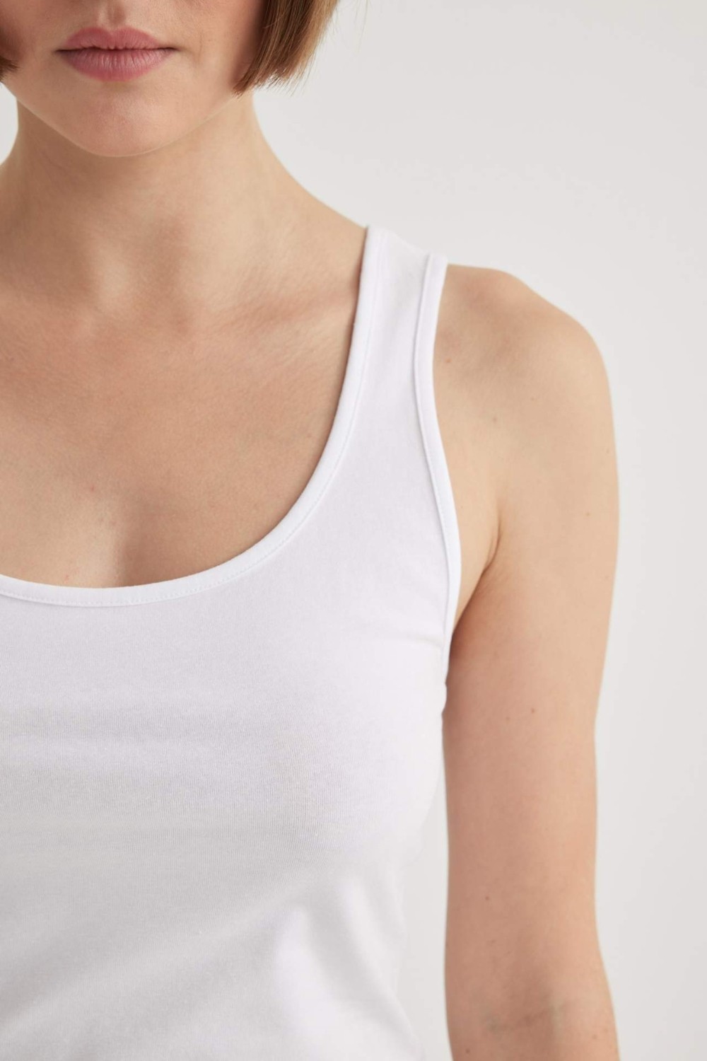 DeFacto Kadın Regular Fit Pamuklu Basic Düz Siyah İç Atlet Nefes Alabilir Esnek Kumaş R9041AZ24SP görsel 4