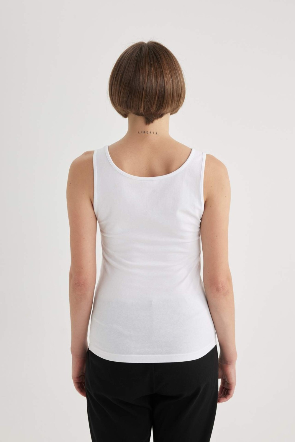 DeFacto Kadın Regular Fit Pamuklu Basic Düz Siyah İç Atlet Nefes Alabilir Esnek Kumaş R9041AZ24SP görsel 5
