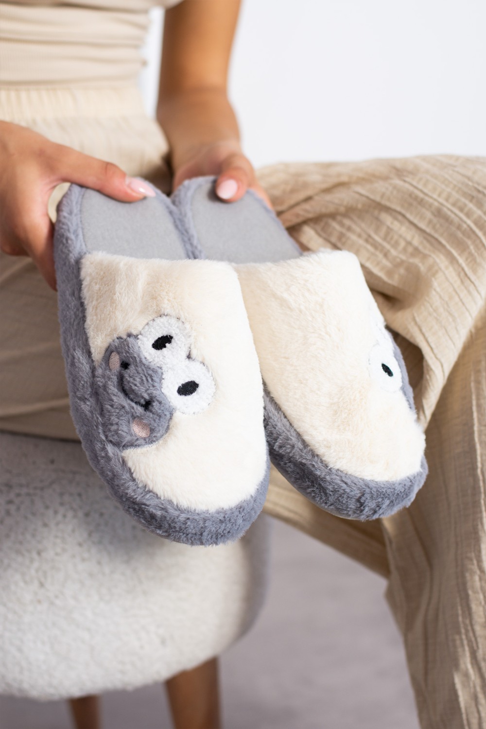 STOCON Yeni Sezon Kadın Kurbağ Figürlü Sessiz Taban Peluş Ev Terliği