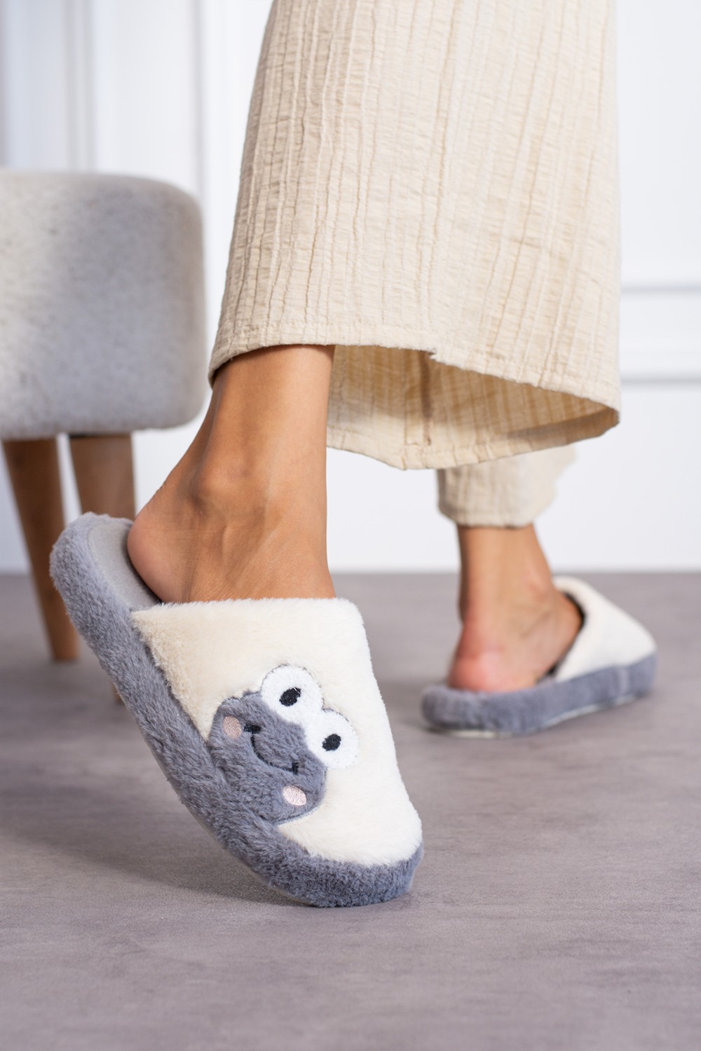STOCON Yeni Sezon Kadın Kurbağ Figürlü Sessiz Taban Peluş Ev Terliği görsel 2