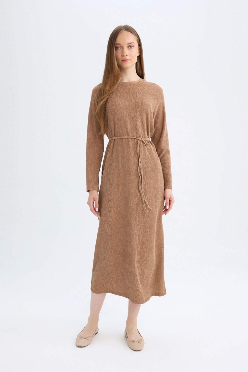 DeFacto Regular Fit Bürümcük Uzun Kollu Midi Elbise D5024AX24AU