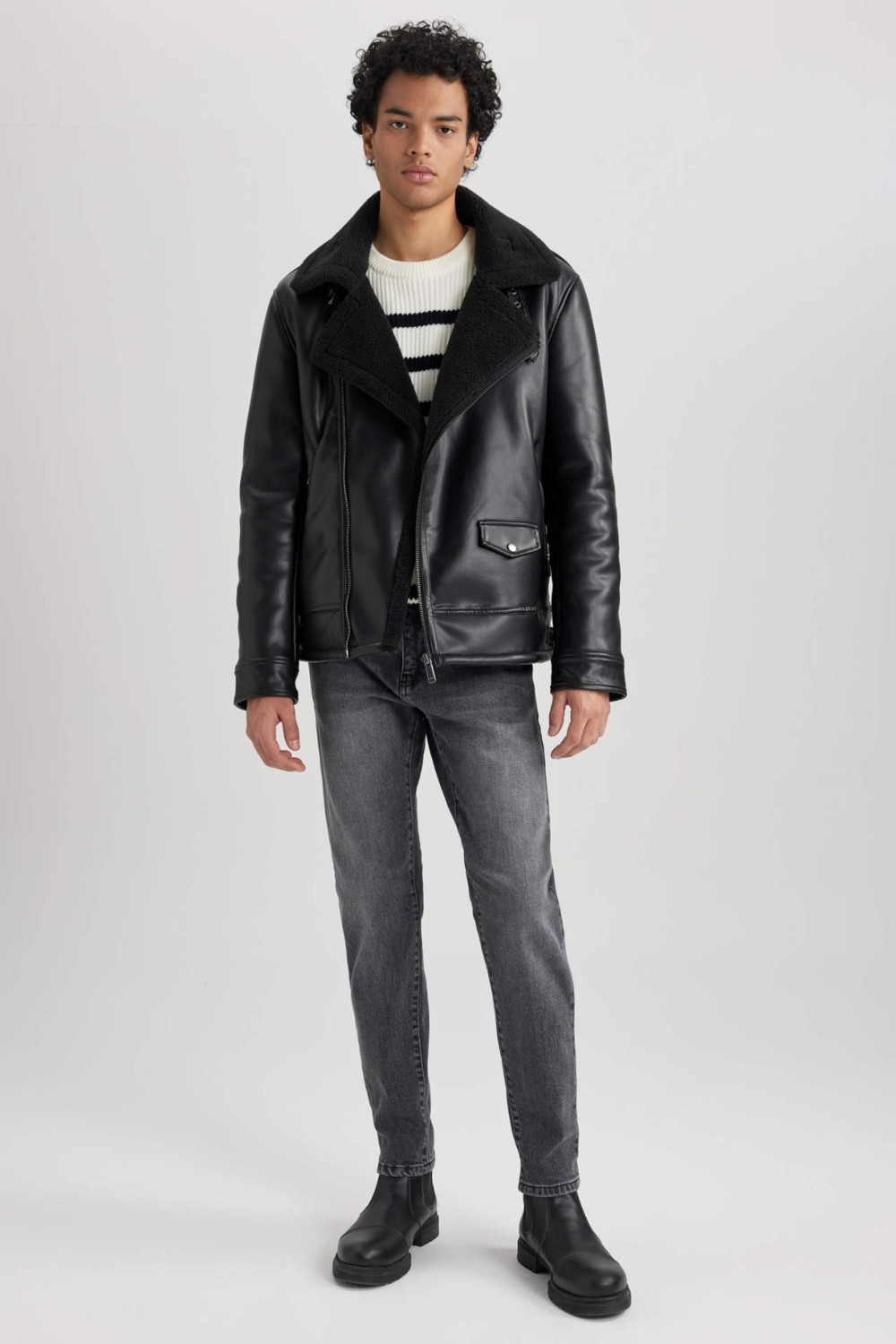 DeFacto Slim Fit Astarlı Suni Deri Mont A4392AX23WN Erkek Siyah-BK27 Modern Tasarım 100% Poliüretan görsel 6