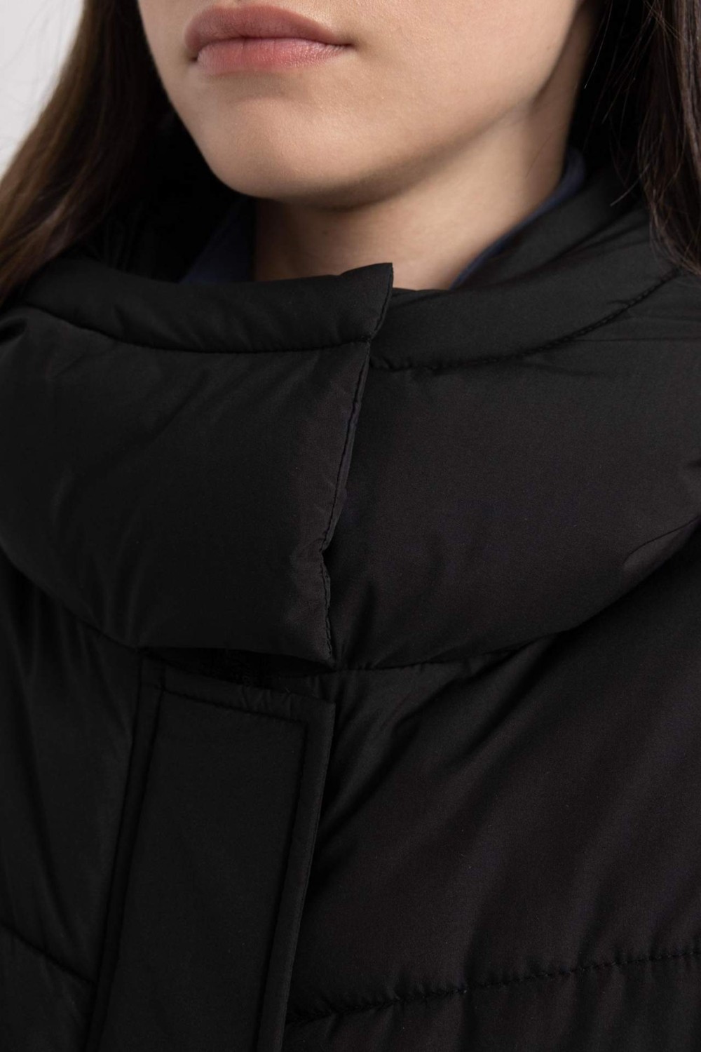 DeFacto Fit Kadın Kapüşonlu Polar Astarlı Puffer Şişme Su Geçirmez Mont Siyah-BK81 2XL Uzun Kol A1553AX23WN görsel 7