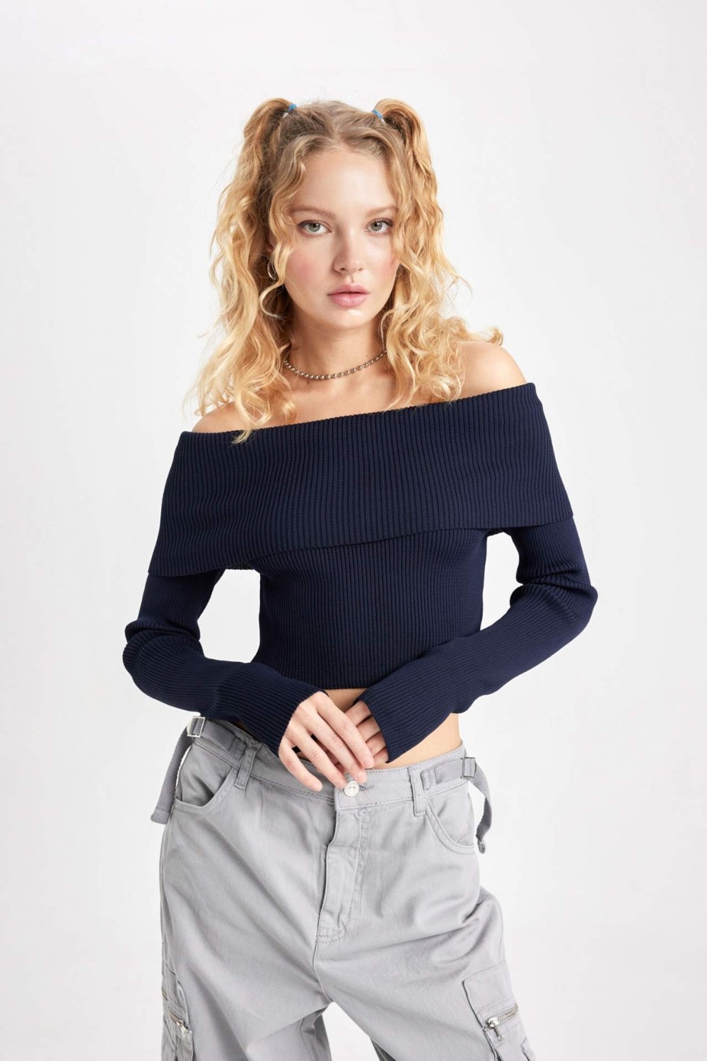 DeFacto Kadın Slim Fit Açık Omuz Kazak Carmen Yaka Düz Renk Günlük Stil görsel 6
