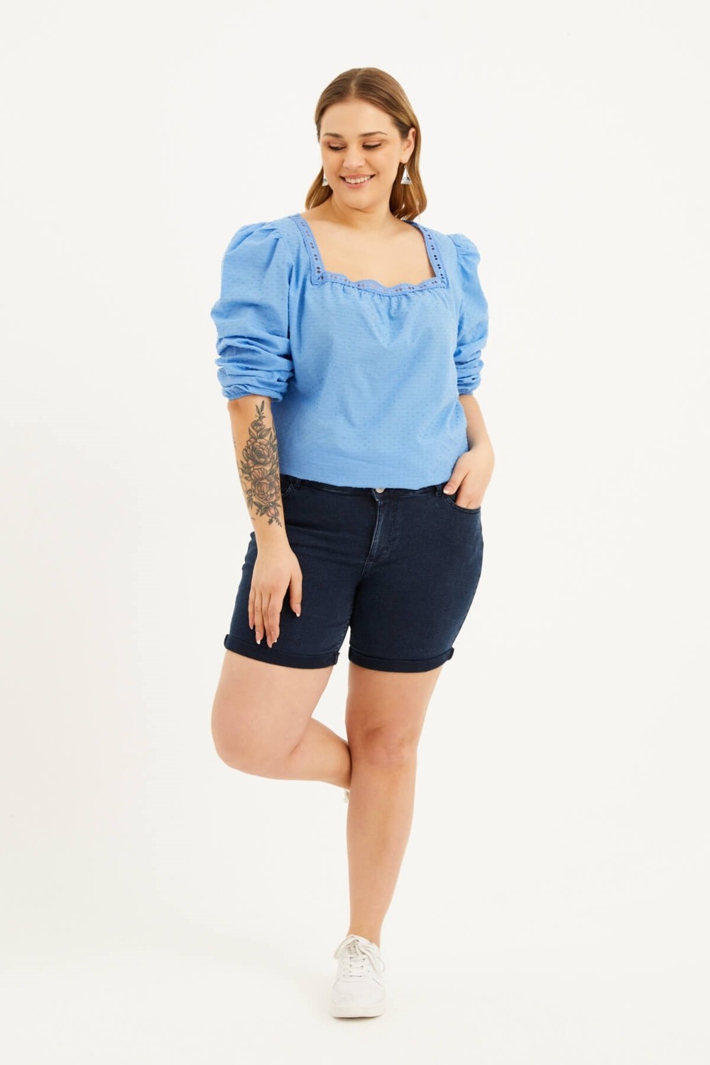 Myline Paçası Katlı Denim Şort görsel 2