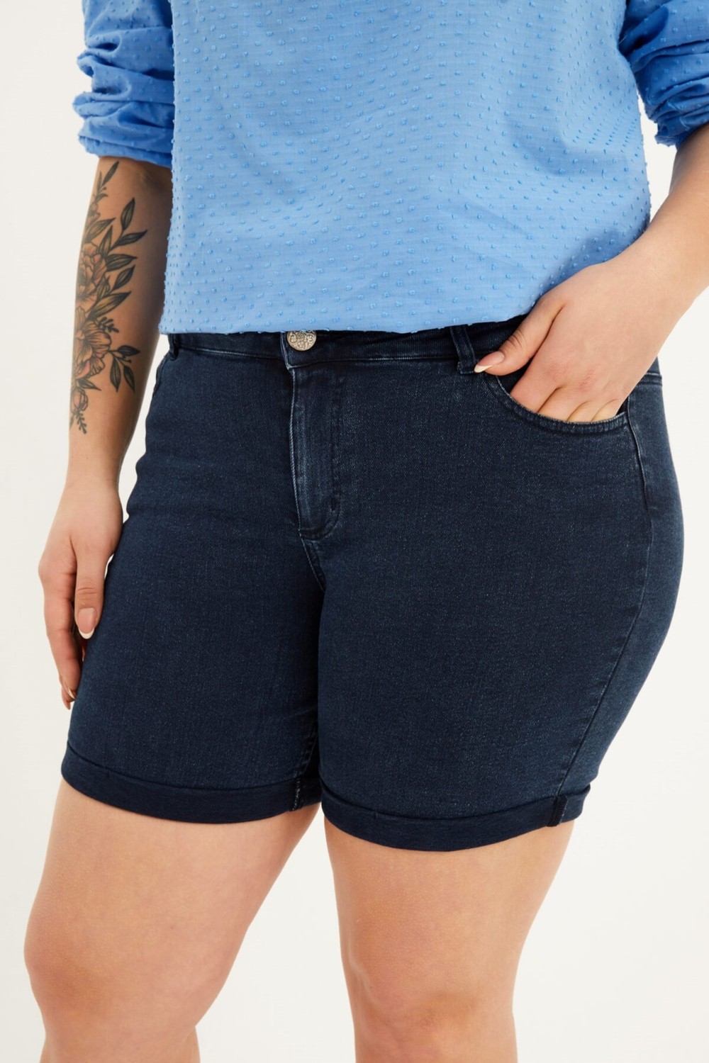 Myline Paçası Katlı Denim Şort görsel 3