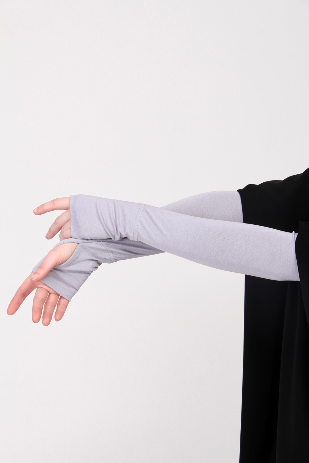 Manolyaşal İslamic Hijab Manolya Şal Parmak Geçmeli Kaymayan Terletmeyen 45CM Likralı Penye Kolluk 1 Çift - Siyah görsel 8