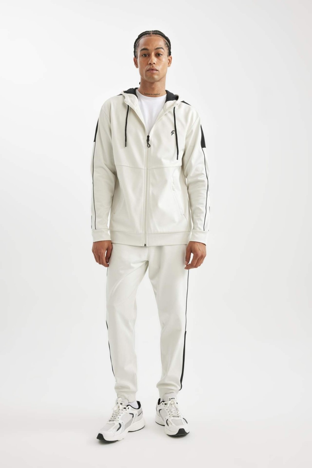 DeFacto Fit Standart Fit Normal Kesim Skuba Dalgıç Kumaş Kapüşonlu Sporcu Fermuarlı Sweatshirt B4535AX24AU görsel 2