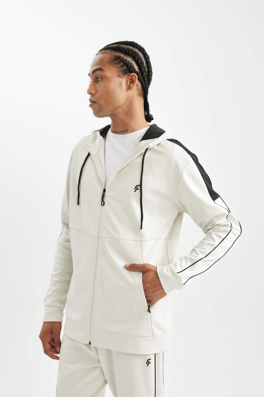 DeFacto Fit Standart Fit Normal Kesim Skuba Dalgıç Kumaş Kapüşonlu Sporcu Fermuarlı Sweatshirt B4535AX24AU görsel 3