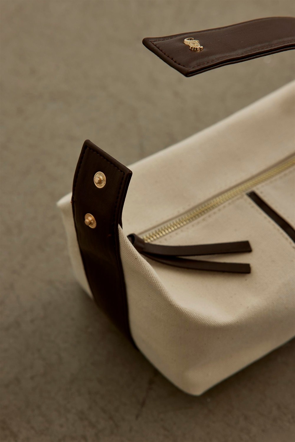 Suud Collection Acı Kahve Archi Mini Bag Suya Dayanıklı Deri ile Ergonomik Tasarım Küçük Boy Günlük Kullanım görsel 5
