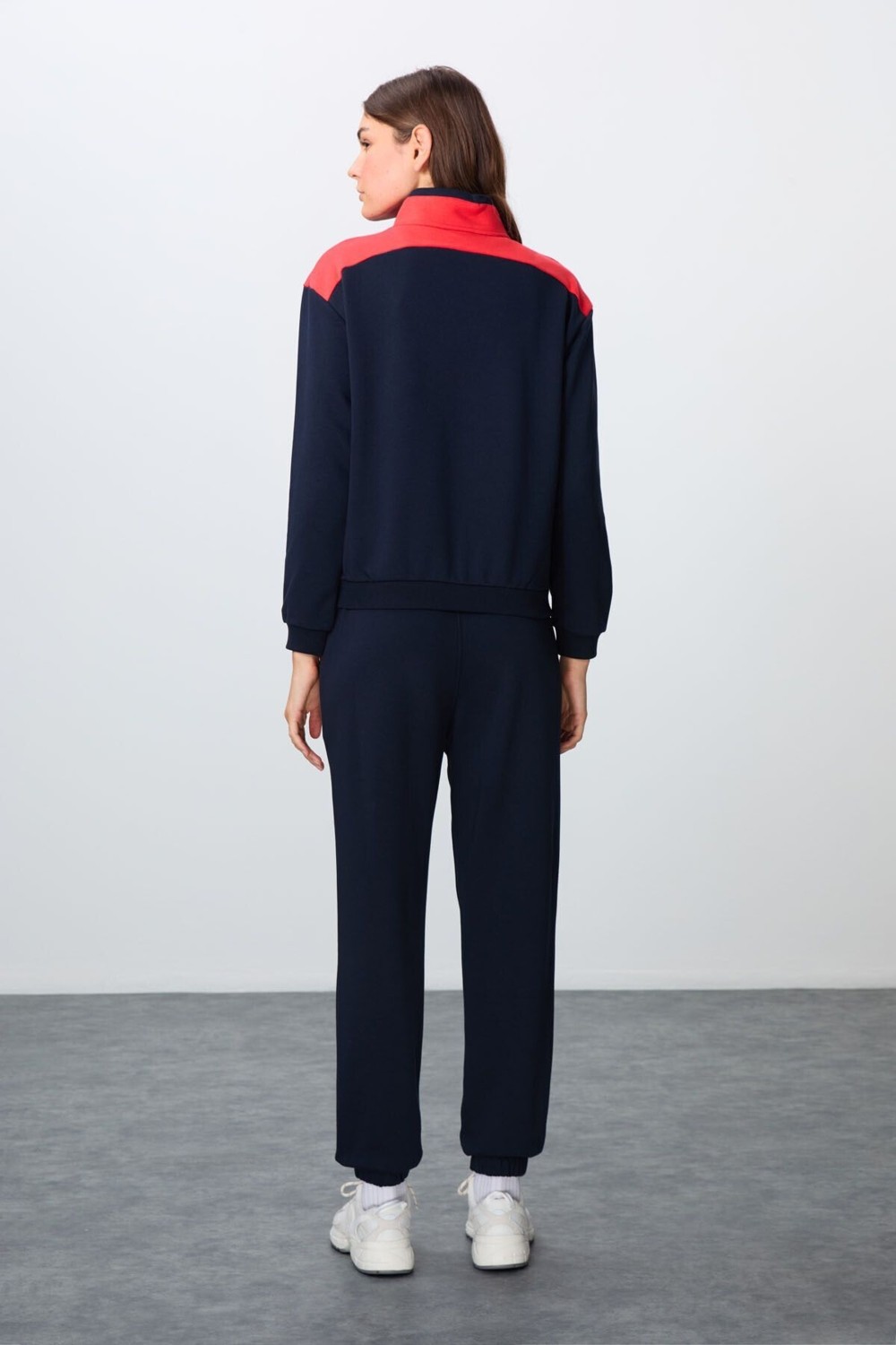 Tommy Life Siyah Kompakt Pamuklu Kalın Pürüzsüz Dokulu Dik Yaka Oversize Fit Kadın Eşofman Takım - 95342 görsel 7