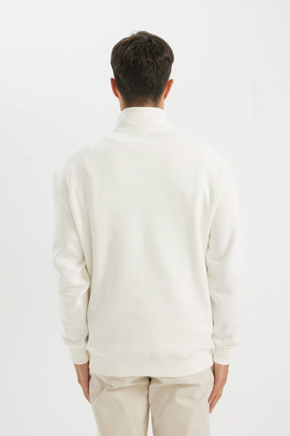 DeFacto Regular Fit Dik Yaka Yarım Fermuarlı Basic Sweatshirt X7405AZ24AU görsel 5