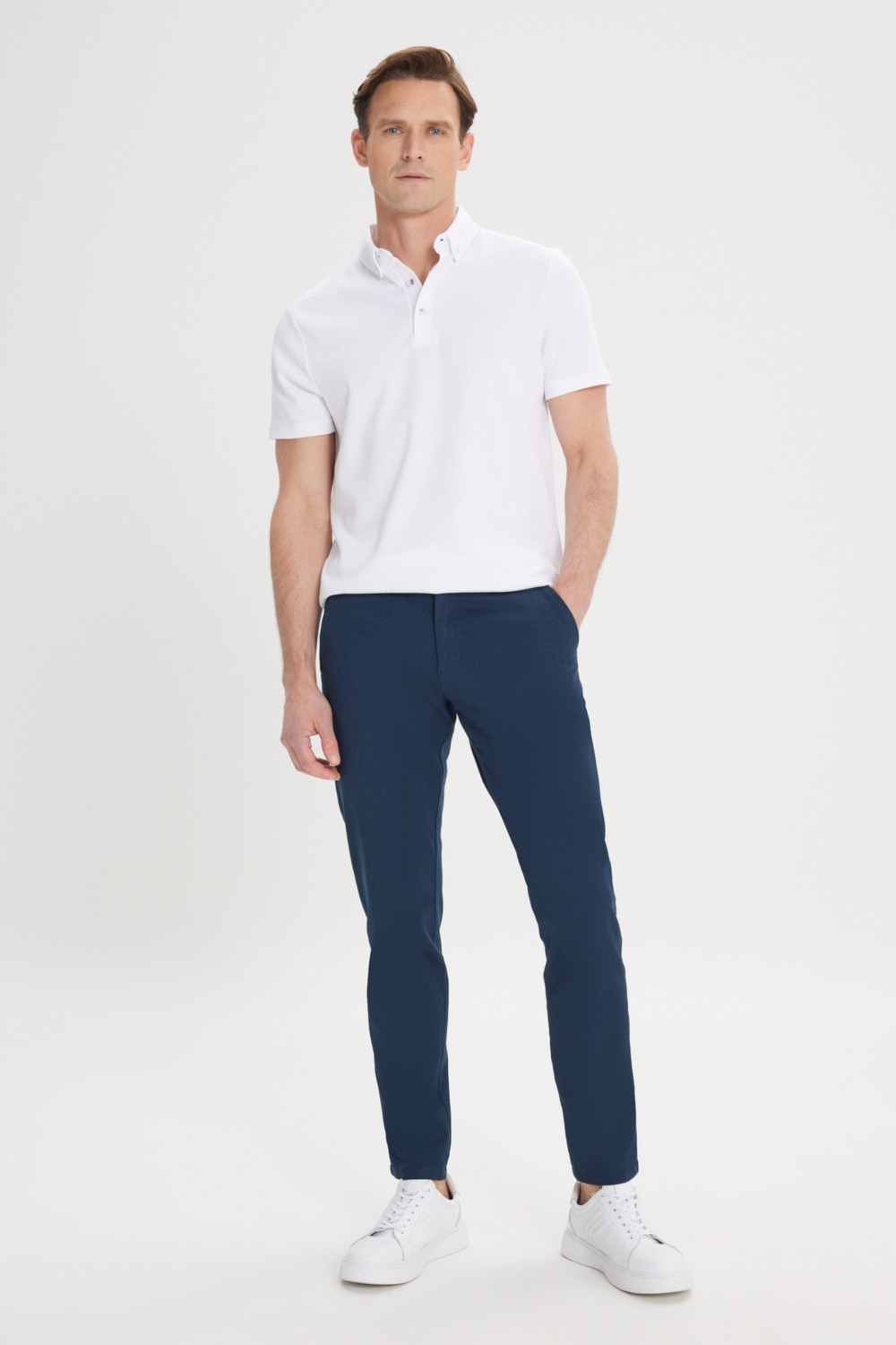 Altınyıldız Classics Erkek Siyah Kanvas Diz İzi Yapmayan Slim Fit Dar Kesim Yan Cep Chino Pantolon