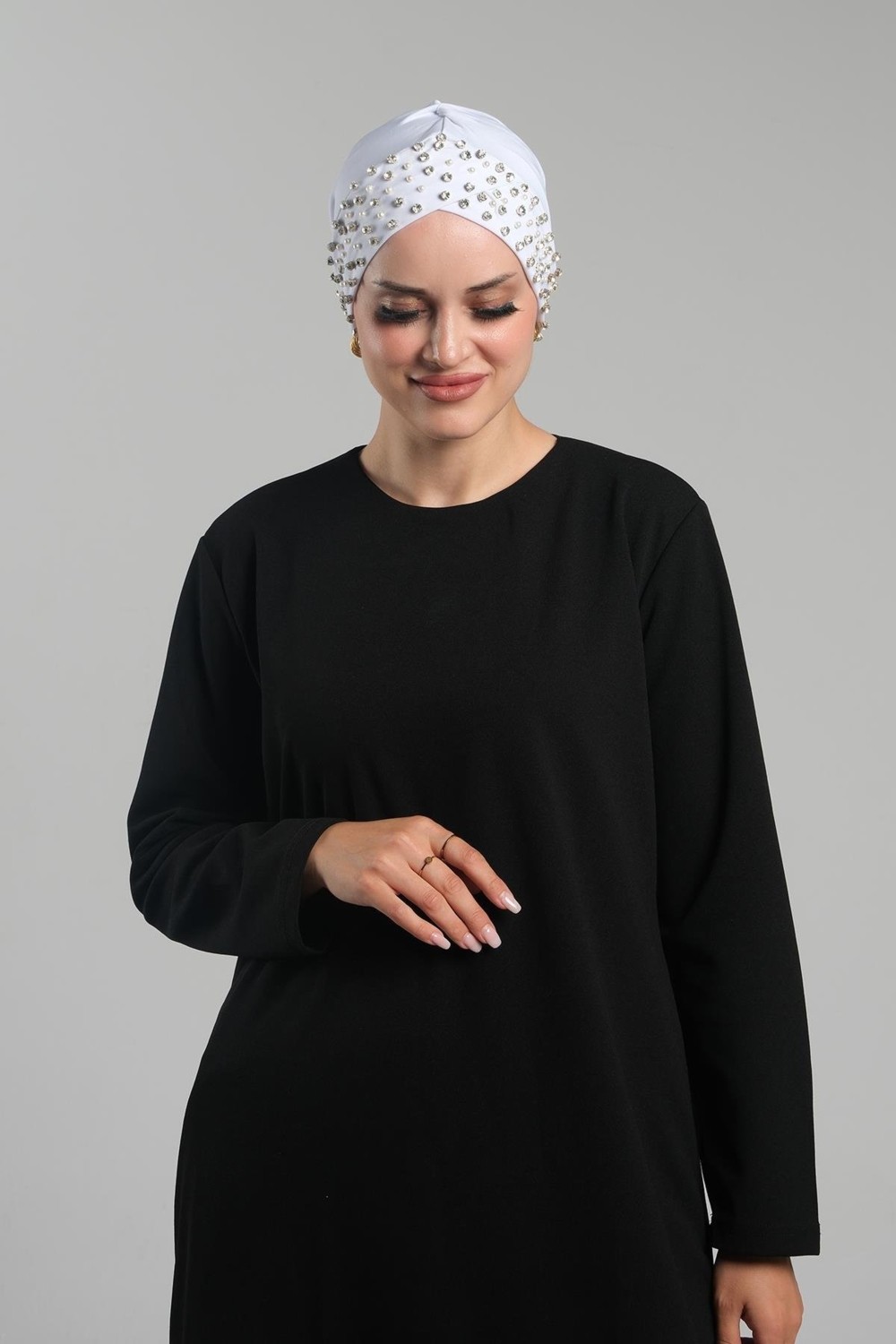 Hürrem Bone Beyaz Pratik Hazır Geçmeli Tesettür Bone Sandy Kumaş Taşlı 1456_42 görsel 7