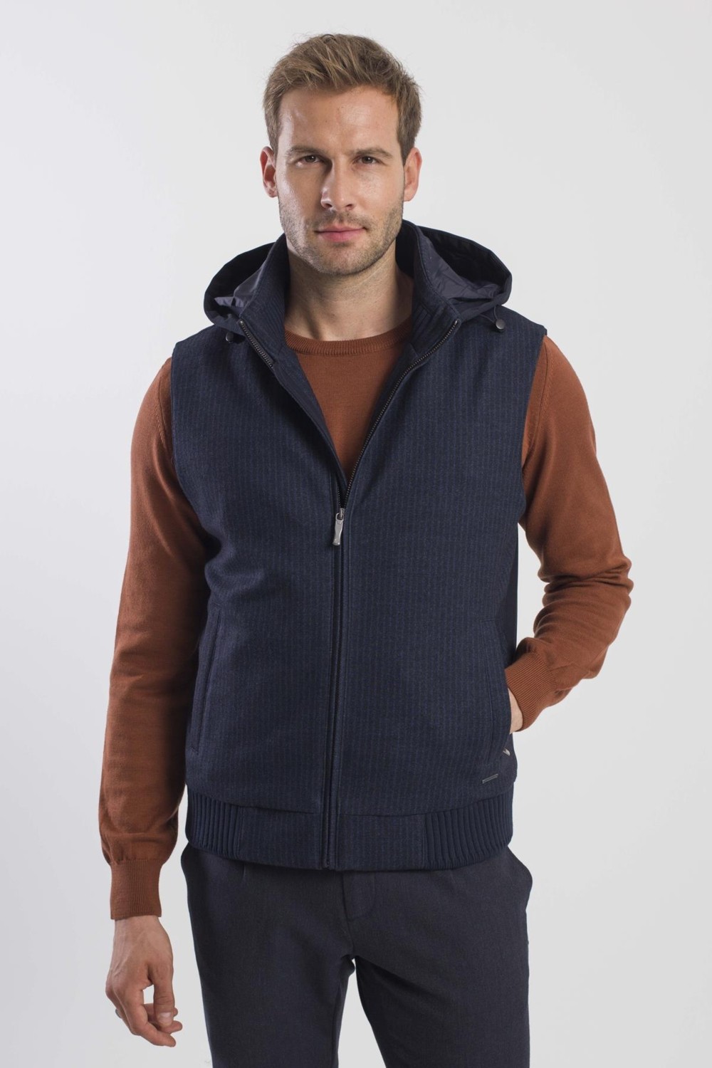 Jakamen Kahve Comfort Fit Desenli Çıkarılabilir Kapüşonlu Yelek