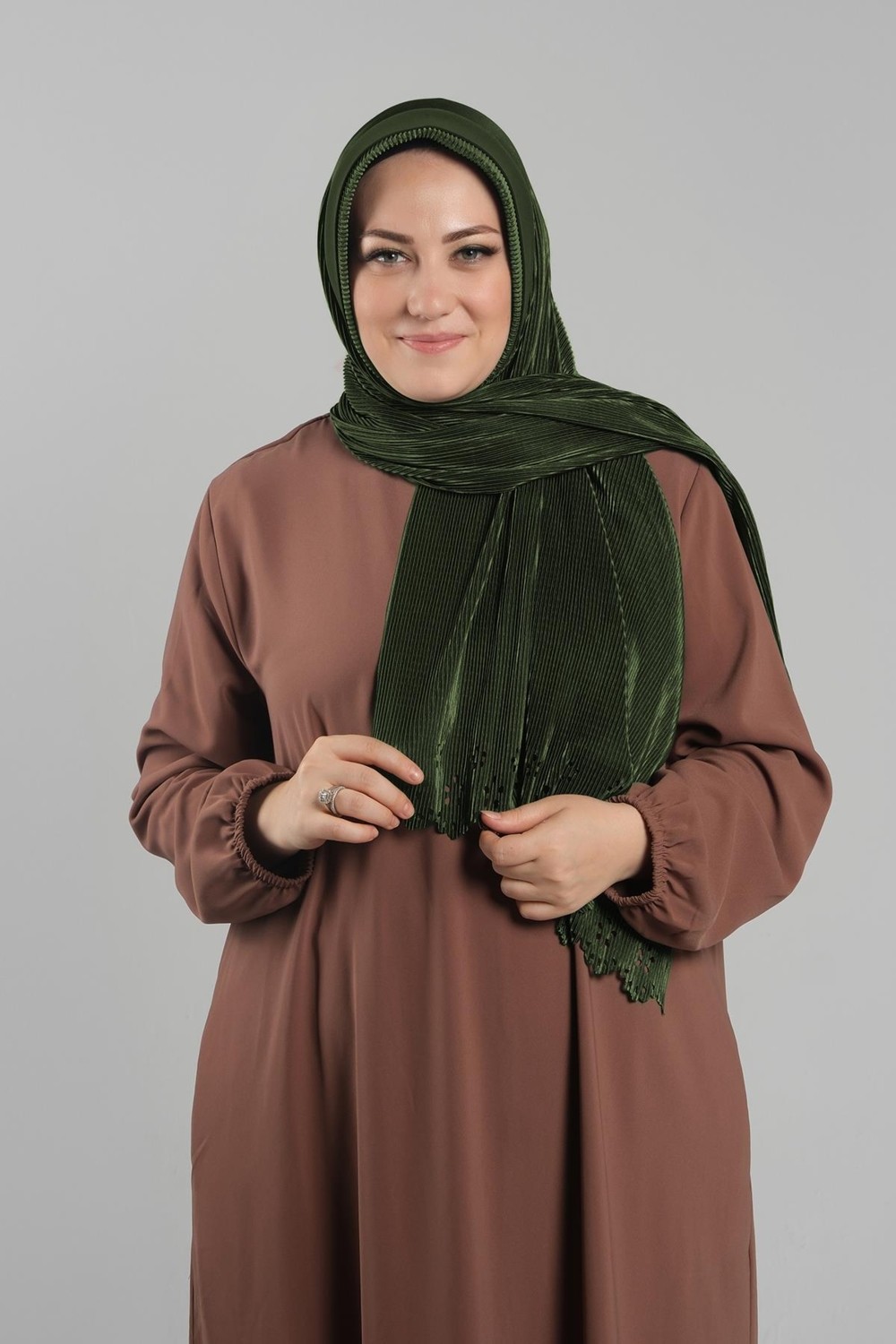 Hürrem Bone Violet Pratik Hazır Geçmeli Tesettür Eşarp Fukuro Piliseli Çiçek Desenli Lazer Kesim 1827_21 görsel 4